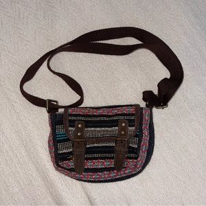 American Eagle | Patterned Cross Body Bag